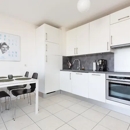 Vaneau Diva Close To The Beach Apartment